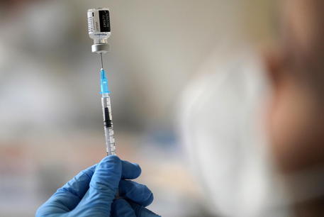 Vaccini: ‘furbetti’ Biella, si indaga per truffa
