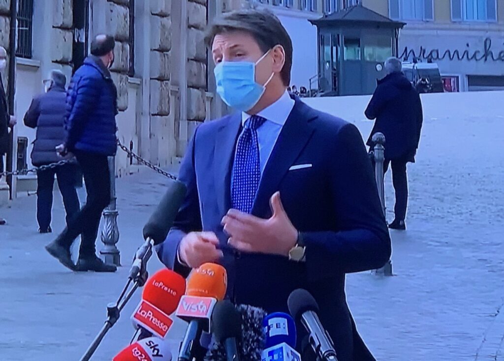 Conte parla in piazza: buon lavoro a Mario Draghi