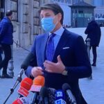 Conte parla in piazza: buon lavoro a Mario Draghi