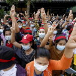 Birmania: proiettili di gomma contro manifestanti, feriti