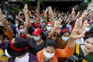 Birmania: proiettili di gomma contro manifestanti, feriti