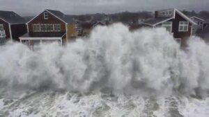 Ecco cosa succede a costruire troppo vicino al mare VIDEO