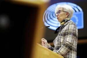 Recovery: Lagarde, avanti col piano, ratificare presto