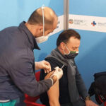 Covid: malati sotto quota 400 mila,meno test e meno positivi