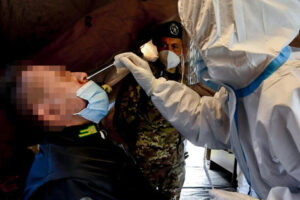 >ANSA-IL-PUNTO/COVID Sicilia riparte dal giallo,calo contagi