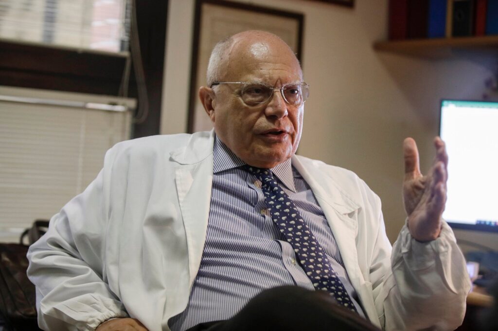 Varianti Covid, Galli: "Ho il reparto invaso, presto problemi seri"