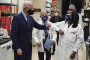 Biden, progressi su vaccini,supereremo obiettivo 100 milioni