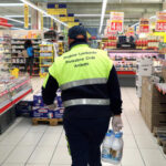 Covid: sindacati, vaccinare i dipendenti dei supermercati