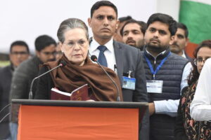 India: Sonia Gandhi sotto attacco, 'impone cultura italiana'