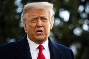Trump prepara guerra a partito, cerca candidati per vendetta