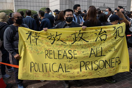 Hong Kong: Cina a Usa, arresto 47 attivisti atto legittimo