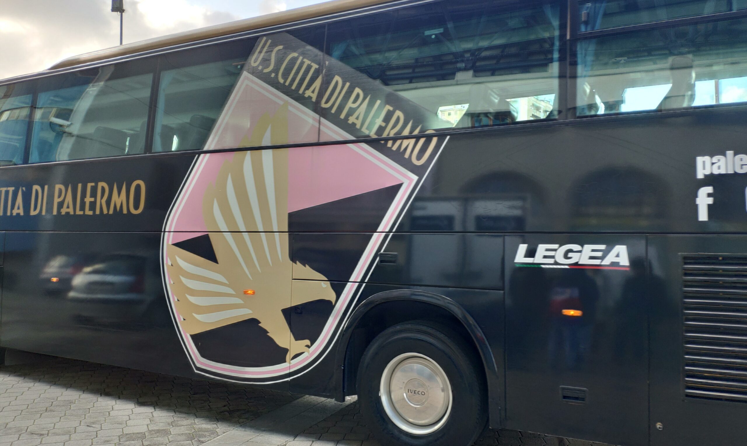 Serie C: il Palermo più nero che rosa, in ritiro spirituale a Comiso VIDEO