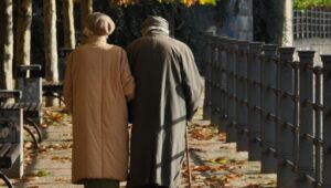 Arezzo, a 93 anni molla la moglie: «Voglio rifarmi una vita»