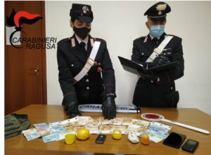 Sorpreso con oltre 40 grammi di cocaina: arrestato pusher di 38 anni