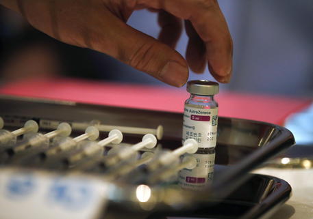 Vaccini: anche la Bulgaria sospende AstraZeneca
