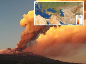 La nube di gas sprigionata dall'eruzione dell'Etna raggiunge la Cina