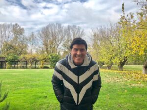 Gianni Morandi e le ustioni alle mani