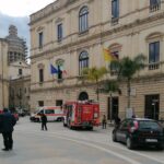Comiso, tunisino minaccia di darsi fuoco davanti al Comune