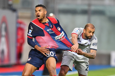 Serie A: Crotone-Bologna 2-3