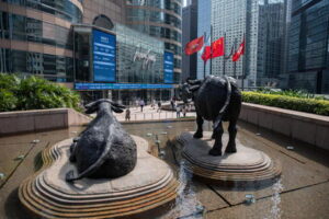 Borsa: Shanghai apre a +0,18%, Shenzhen a +0,35%