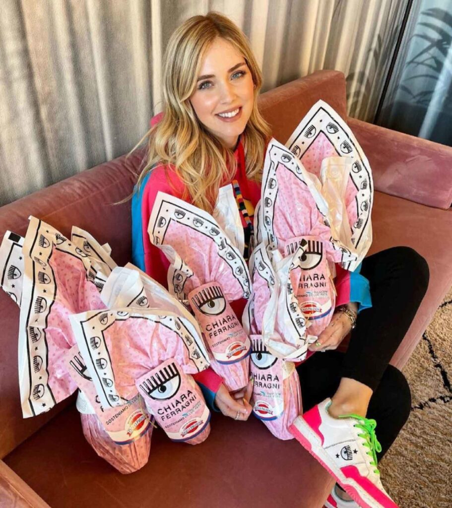 Chiara Ferragni con le sue uova di Pasqua