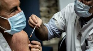 Ragusa, medico vaccinato scopre di essere positivo al Covid