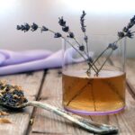 Erbe rilassanti: quali sono e come utilizzarle per allontanare lo stress