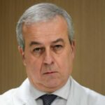 Astrazeneca, si cambia ancora: in Italia agli over 60, Ue in ordine sparso