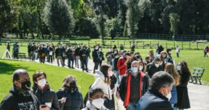 Astrazeneca libero nel weekend: da 60 anni in su si faccia avanti chi vuole