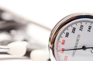Dieta per l'ipertensione: come combatterla a tavola