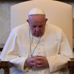 Papa: bambini oggi in condizioni disumane, vergogniamoci