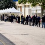 Open Covid, lunghe file a Palermo e Catania per il vaccino libero VIDEO