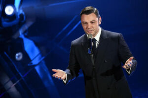Tiziano Ferro, il tour rinviato al 2023