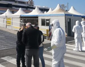 Senegalese con passaporti falsi tenta di imbarcarsi per Malta, arrestato