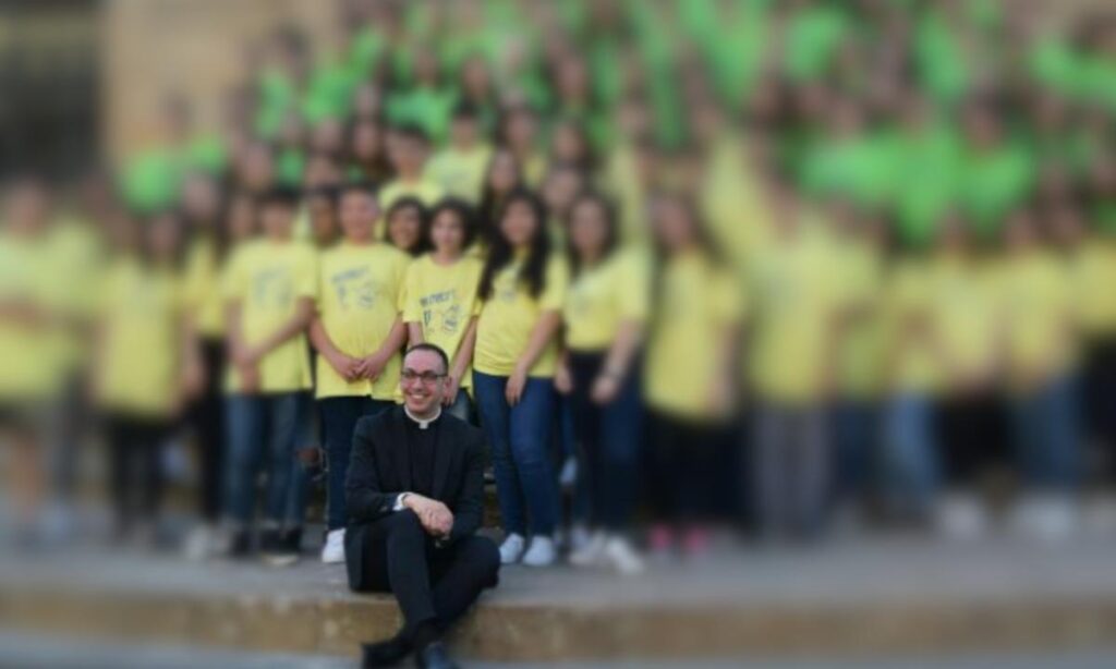 Don Rugolo, il gip: &ldquo;Pu&ograve; abusare ancora&rdquo;, le vittime: &ldquo;Soldi per tacere&rdquo;