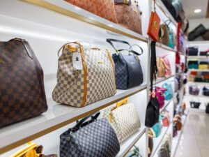 Come riconoscere una borsa Louis Vuitton originale? In arrivo una novità