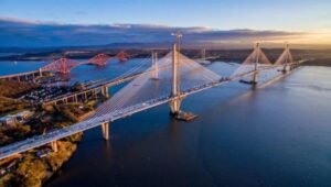 Ponte sullo Stretto: no al tunnel, sì al viadotto a 3 campate