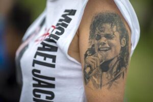 Michael Jackson, tribunale fiscale Usa riduce tasse agli eredi