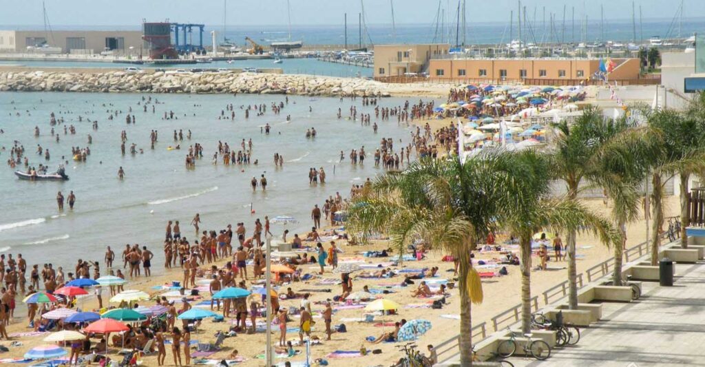 Vacanze in Sicilia, il pacchetto: 1 notte su 3 gratis, vaccino incluso
