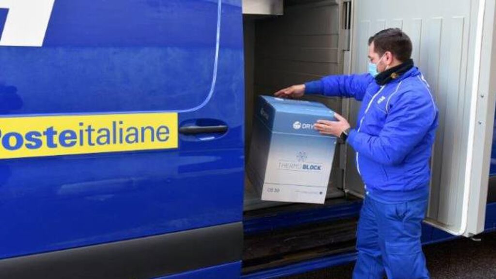 Quasi la met&agrave; di quelle arrivate sull&rsquo;Isola sono ancora in frigo, verso l&rsquo;ok dell&rsquo;Aifa al vaccino di Oxford per i 50enni