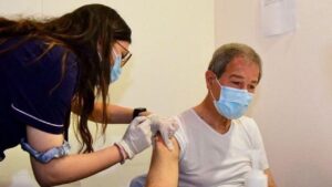 Vaccini Covid: Sicilia sempre ultima, Musumeci butta tutti dentro