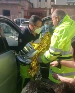 Non c’è tempo, la bimba nasce in macchina: auguri alla piccola Emma