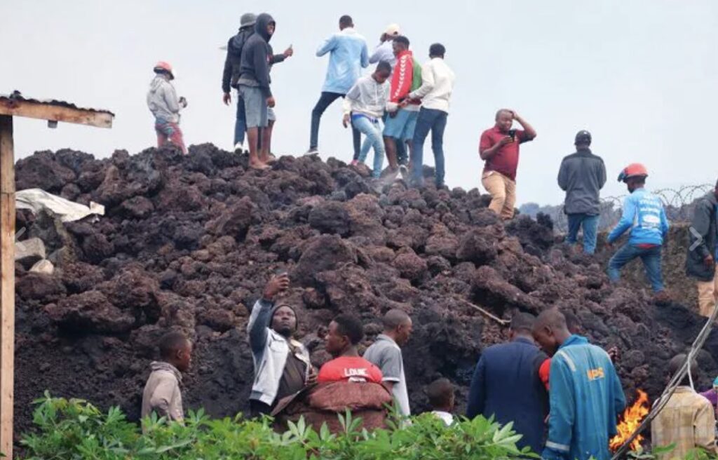 Esplode vulcano Nyiragongo in Congo, dispersi centinaia di bambini