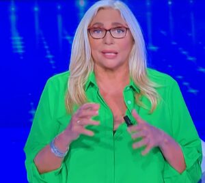 Mara Venier: Operata due volte ai denti in una settimana