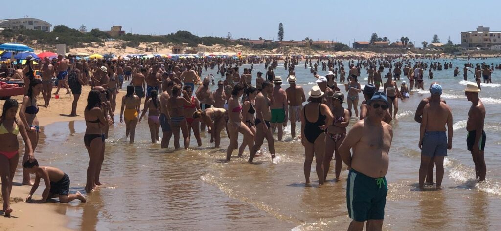 Otto su 10 restano sull&rsquo;Isola, per scelta e necessit&agrave;: Ragusa e Modica per soggiorni brevi