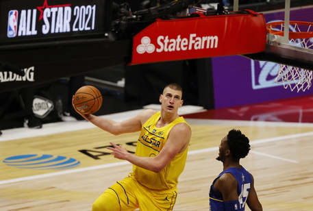 Nba, il serbo Jokic di Denver miglior giocatore della stagione