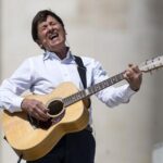 Musica: Morandi, esce 'L'Allegria' scritta da Jovanotti