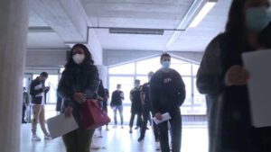 Decine di migliaia di under 60 l’hanno già ricevuto: scontato il terzo richiamo, sarà Pfizer per tutti
