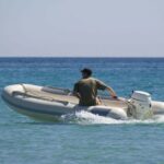 Alla Marza due ragazzi sul canotto rischiavano di annegare