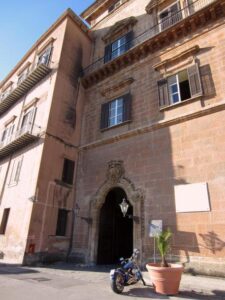 Sicilia: capogruppo M5s positivo al Covid,sospesa seduta Ars